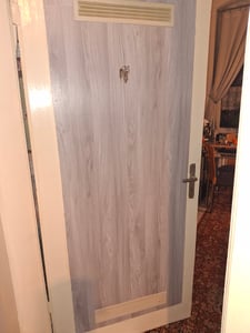 Klebefolie Möbel 45x1500 cm - Eiche Hellgrau - Selbstklebende Möbelfolie in Holzoptik - Folie für Möbel ideal zum Renovieren von Schränken und Arbeitsplatten Kunden-Foto 1