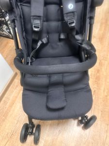 Maxi-Cosi Lara2 Baby Kinderwagen, 0-4 Jahre, 0-22 kg, kompakter Buggy, federleichter, 3 Liegepositionen, flache Liegeposition, Essential Black Kunden-Foto 5