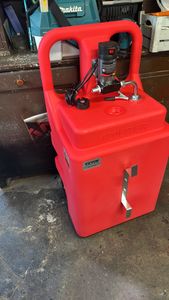 VEVOR Kraftstofftrolley, 121 L, Kraftstoffkanister mit 12 V DC Kraftstofftransferpumpe, 3,9 m Förderschlauch & Zapfpistole aus Aluminiumlegierung Kunden-Foto 1