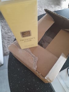 Clinique Aromatics Elixir, Ženy, 10 ml, Nádoba na jedno použitie, Kosatec, Pačuli, Ruže, Vetiver leaf, Drevo, Ylang-ylang, Wood,Bulgarian Rose, Patchouli, Iris, Ylang Ylang, Vetiver, and Chamomile, Sprej Fotografia od zákazníka č. 4