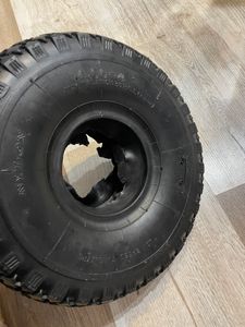 Wiltec 2x Reifenmantel 2x Schlauch Aufsitzmäher/Rasentraktor 16x6.50-8 4PR Gerades Ventil Kunden-Foto 3