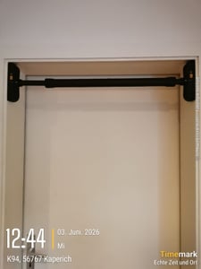 TREX SPORT Klimmzugstange für Türrahmen TX-010PB | Pull Up Bar Türreck, verstellbar 60-100cm, Anti-Rutsch Griffe, 200kg belastbar, ohne Bohren, stabil Kunden-Foto 1