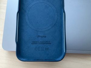 Apple MHKY3ZM/A, Cover, Apple, iPhone 12, 12 Pro, 15,5 cm (6.1"), Orange Kunden-Foto 3