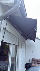 Juskys Markise 300 x 250 cm - Beschattung Terrasse & Balkon - Gelenkarmmarkise mit Kurbel & Halterung - Sonnenschutz Balkonmarkise Gelenkmarkise Beige Kunden-Foto 5