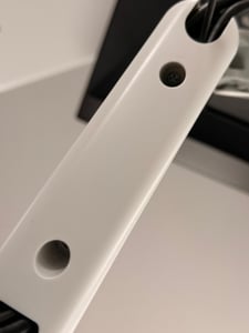 Uchwyt do monitora Mark Adler Flow 2.0 - ramię ze sprężyną gazową, obrót 360°, VESA 75x75/100x100, do 9 kg, do 15"-32", aluminium, możliwość montażu bez wiercenia Zdjęcie produktu od klienta nr 1