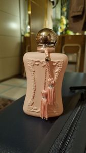 Parfums De Marly Delina Edp Spray Kunden-Foto 1