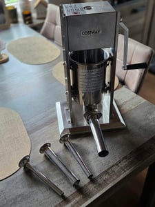 COSTWAY, máquina manual de embutidos de 3 litros, máquina vertical para embutidos, máquina profesional para carne de acero inoxidable con 2 velocidades y 4 boquillas de llenado Foto del cliente 2