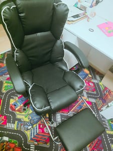 Gaming-Stuhl mit Ventilator, Bürostuhl, Luftkühler und Kühlung – Belüfteter Kühlsitz, mit Liegefunktion,  sanfte Vibrationsmassage, Schwarz Kunden-Foto 13