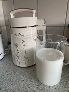 MioMat - Pflanzendrinkmaschine | Rohmilch | Getreidemilch | Sojadrink | Smoothies | Brei | Cremige Suppe | Stückige Suppe Kunden-Foto 1