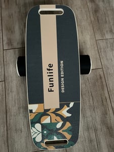 FunLife, tavola di equilibrio TERRA, rotonda, realizzata in legno di betulla – allenatore dell'equilibrio a 360° per il rafforzamento del core, la coordinazione e la stabilità, con una capacità di carico fino a 100 kg Foto del cliente 2