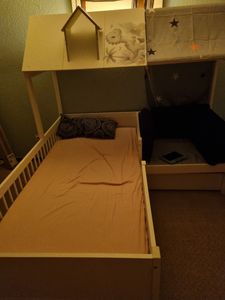 Flieks Kinderbett 90x200cm mit Rausfallschutz und Lattenrost, Hausbett mit Schublade und Sessel, Holzbett Einzelbett für Kinder ohne Matratze, Weiß Kunden-Foto 1