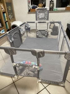 Laufstall Baby Faltbar,Laufgitter mit Basketballkorb,Fußballnetzen,50 Spielbällen,Krabbelgitter mit atmungsaktivem Netz 180x120x66cm Hellgrau Kunden-Foto 1