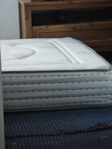 Matratze 200x200 SEVILLA - H3 - Höhe 30 cm Mittlere Festigkeit Feder mit Perimetral-Verstärkungen Kunden-Foto 1