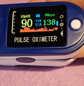 Pulsoximeter für den Finger zur Pulsmessung und Sauerstoffsättigung FÜR DEN FINGER Kunden-Foto 1