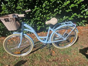 Goetze Style 26 Zoll City Bike, 43 cm Tiefeinsteiger, 1-Gang mit Rücktrittbremse hinten & V-Bremse vorne, LED-Beleuchtung, Rattankorb mit Bezug Kunden-Foto 2