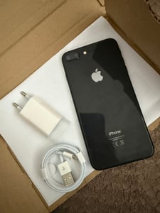 Apple iPhone 8 Plus, 14 cm (5.5"), 1920 x 1080 Pixel, 256 GB, 12 MP, iOS 11, Silber Kunden-Foto 1