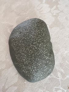 com-four® Schlüsselstein "Pebblestone" - Steinimitat mit Geheimfach - Kunstgestein für Geocaching - Schlüsselversteck in Stein-Optik - Steinattrappe - künstlicher Findling Kunden-Foto 1