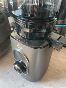 AMZCHEF Entsafter 160W, Großer 108 mm Einfüllschacht, Entsafter für Gemüse und Obst, Leicht zu Reinigen, Schwarz Kunden-Foto 7