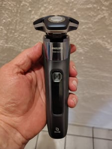 Philips SHAVER Series 7000 S7882/55 Elektrischer Nass- und Trockenrasierer, Rotationstrasierer, Blau, SteelPrecision blades, LED, GroomTribe; Connects via Bluetooth, SH71 Kunden-Foto 1