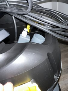 Kärcher Sprühextraktionsgerät Puzzi 8/1, 1.380 W, Flächenleistung 18 m2/h, 8 l Kunden-Foto 5