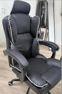 Gaming-Stuhl mit Ventilator, Bürostuhl, Luftkühler und Kühlung – Belüfteter Kühlsitz, mit Liegefunktion,  sanfte Vibrationsmassage, Schwarz Kunden-Foto 11