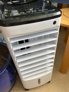 Ventilatorkombigerat Mobile Turmventilator 65W 4L-Tank Luftkuhler mit Wasserkühlung 12H Timer, 65° Oszillationsfunktion Fernbedienung  24x28.5x57cm Kunden-Foto 7