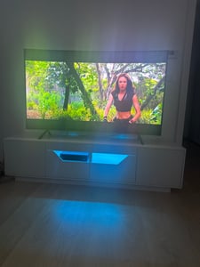 Merax TV-Schrank 180 cm mit LED und Hochglanzfront, modernes Lowboard für Fernseher bis 75 Zoll, TV-Board mit Push-to-Open Türen, 2 Schubladen, Weiß Kunden-Foto 1
