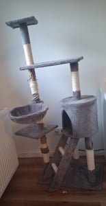 Kratzbaum Katzenbaum Katzenkratzbaum 138 cm XXL Kletterbaum Spielbaum Hellgrau Kunden-Foto 2