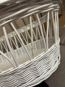 Babykorb Stubenwagen Weiß für Mädchen Babys Großen Rädern Komplett Set Puderrosa Haube mit Moskitonetz Bettwäsche Set und Matratze Kunden-Foto 5