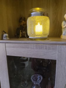 12 PCS wiederaufladbare flammenlose Kerzen Realistische warmgelbe LED Akku-Stumpenkerzen Elektrische Kerzenlichter mit flackernder Flamme fuer Weihnachten Halloween Hochzeitsfeier Kunden-Foto 3