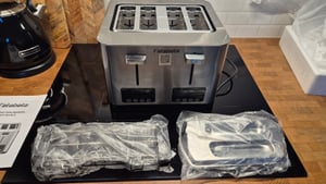 FATABETA Toaster Toaster 4 Scheiben, mit Brötchenaufsatz & 2 Staubschutzdeckeln 4 kurze Schlitze, für 4 Scheiben, 1500 W, LED-Display, Touchscreen, 7 Stufen, Auftauen & Aufwärmen, Edelstahl Kunden-Foto 6