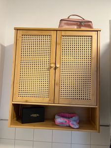 WISFOR Wandschrank Bambus, Badezimmerschränke Hängeschrank Badezimmerschrank Wandmontage mit 2 Schranktür magnetische Tür und verstellbaren Regalen, 5 Kunden-Foto 2