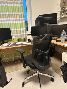 ELITESEATS Bürostuhl Ergonomisch [Kratzerfreie Rollen, Atmungsaktiv] Ergonomischer Schreibtischstuhl | Büro Stuhl 150 kg Belastbar | Computerstuhl Kunden-Foto 1