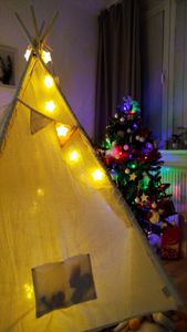 Spielwerk® Tipi Zelt Kinderzelt Indoor Spielzelt 130x130cm Set mit Bodenmatte Grau Blau Kinder Lichterkette Girlande Kissen Baumwolle Holz Tragetasche Kunden-Foto 2
