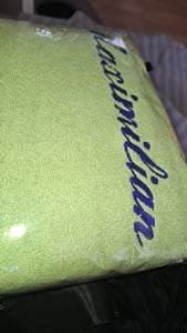 AR Line personalisierte Handtücher – Bestickt mit Namen/Wunschtext besticken, 100% Baumwolle, Gästetuch 30x50 cm in Farbe: Apfelgrün Kunden-Foto 2