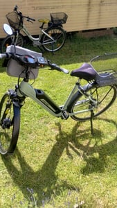 FISCHER E-Bike City CITA 2403 ACTIVE, Rahmenhöhe 50 cm, Akku 459 Wh, Frontmotor, Nabenschaltung Kunden-Foto 1
