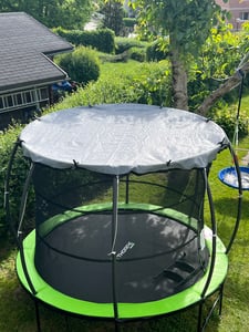 ONVAYA® Trampolin Sonnensegel in Anthrazit | Neues Modell | Reißfest und luftdurchlässig | Schutz vor UV- Strahlung und Witterung | Trampolin Abdeckung Ø 305 | Aus 100 % HDPE Kunststoff-Gewebe Kunden-Foto 1
