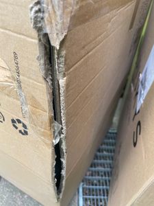 Verpackung sehr beschädigt