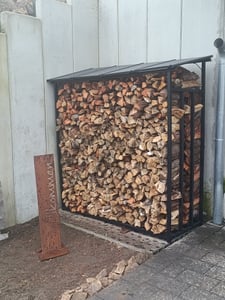 Kovový regál na palivové drevo antracitový XXL 175 x 70 x 193,5 cm so strieškou Fotografia od zákazníka č. 5