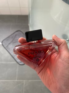 Refillable Prada Paradoxe Intense Edp Spray Kunden-Foto 3
