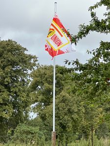 tectake® Aluminium Fahnenmast wetterfest inklusive Seilzug und Bodenhülse Kunden-Foto 1