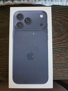 Apple iPhone 17 Pro Max 17,5 cm (6.9") Double SIM iOS 26 5G USB Type-C 256 Go Argent Photo du client 6