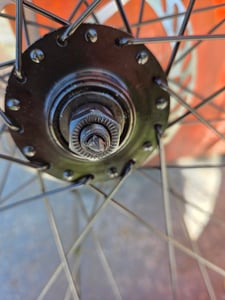 18Ah 28Zoll E-Bike, Elektrofahrrad E-Cityrad E-Bikes & E-HollandräderPedelec Unisex 7Gang E-Citybike 25KM/H für Damen und Herren Wasserdicht IP54 2026 Kunden-Foto 13