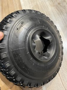 Wiltec 2x Reifenmantel 2x Schlauch Aufsitzmäher/Rasentraktor 16x6.50-8 4PR Gerades Ventil Kunden-Foto 2