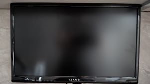 Kiano Slim TV Travel 24 Zoll (61 cm) Camping Fernseher HD LED 12V DVB-T2/S2 Kunden-Foto 1