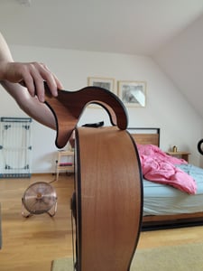 Pied de guitare - Pied pour guitare acoustique et classique - Bois Photo du client 1