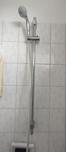 tecuro Brausestange 115 cm Wandstange SUN - mit variablen Wandbefestigungen, verchromt Kunden-Foto 2