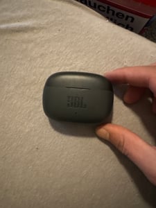JBL Wave 200 TWS True-Wireless In-Ear Bluetooth-Kopfhörer - Schwarz Kunden-Foto 3