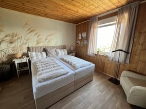 TRADA Adele Boxspringbett 180x200 Elektrisch verstellbar Taschenfederkern Doppelmatratze 9 Zonen Topper Bett mit Bettkasten Velour Stoff Beige Kunden-Foto 6