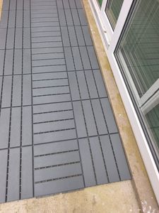 Sada FCH 27 ks (2,4 m²) dlaždice na terasy, dlaždice s klikovým spojom, dlaždice na balkóny, odolné voči poveternostným vplyvom, šedé, 30 x 30 x 2 cm Fotografia od zákazníka č. 1